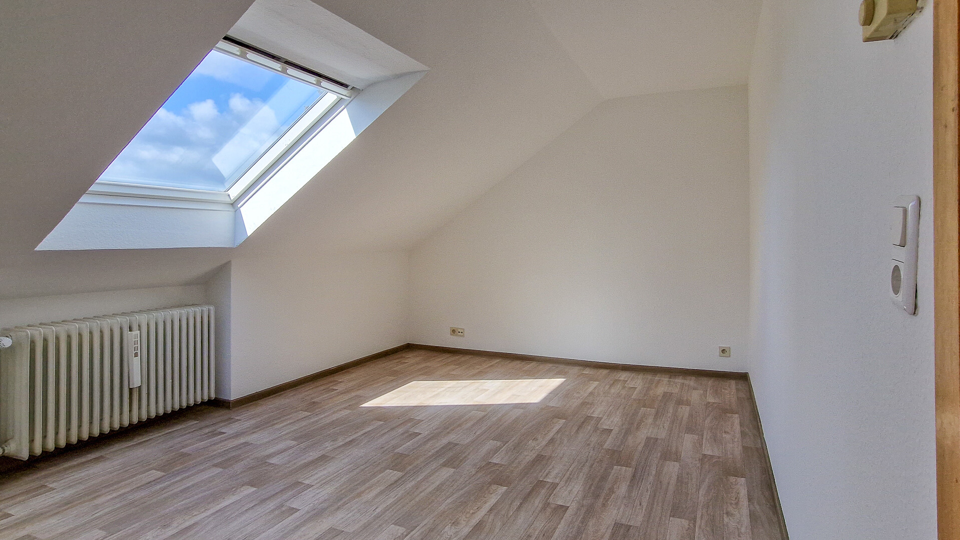 Ein Zuhause mit Aussicht: Helle Dachgeschosswohnung im beliebten Schwelmer Norden - Foto 3