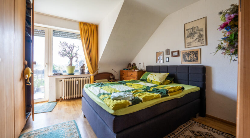 Schlafzimmer DG