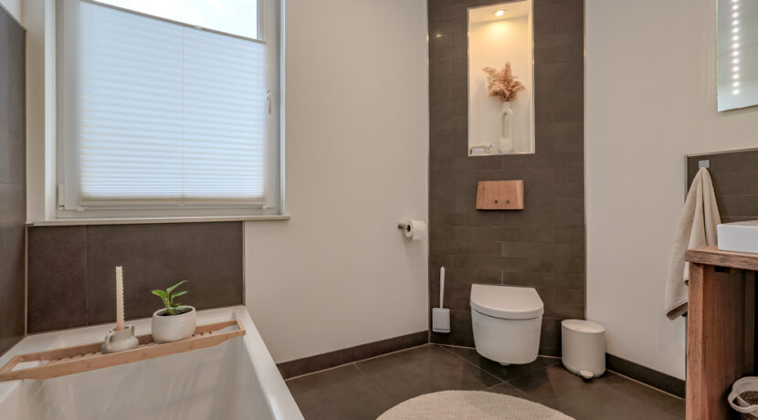 Badezimmer EG