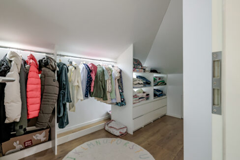 Ankleidezimmer OG