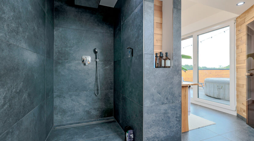 Badezimmer OG