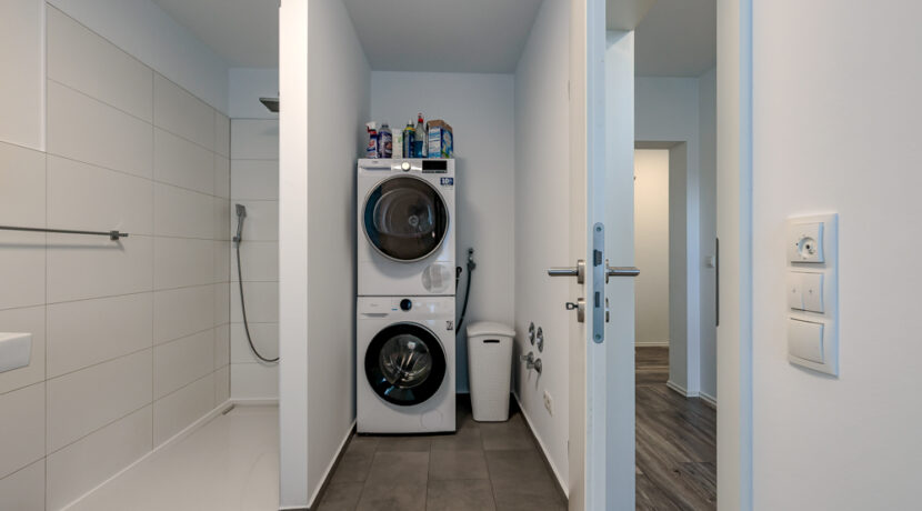 Bad Einliegerwohnung UG