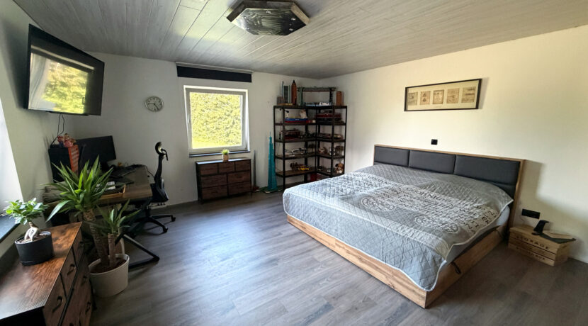 Schlafzimmer UG