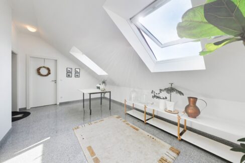 Treppenhaus Wohnung DG