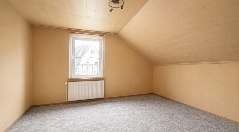 Schlafzimmer DG