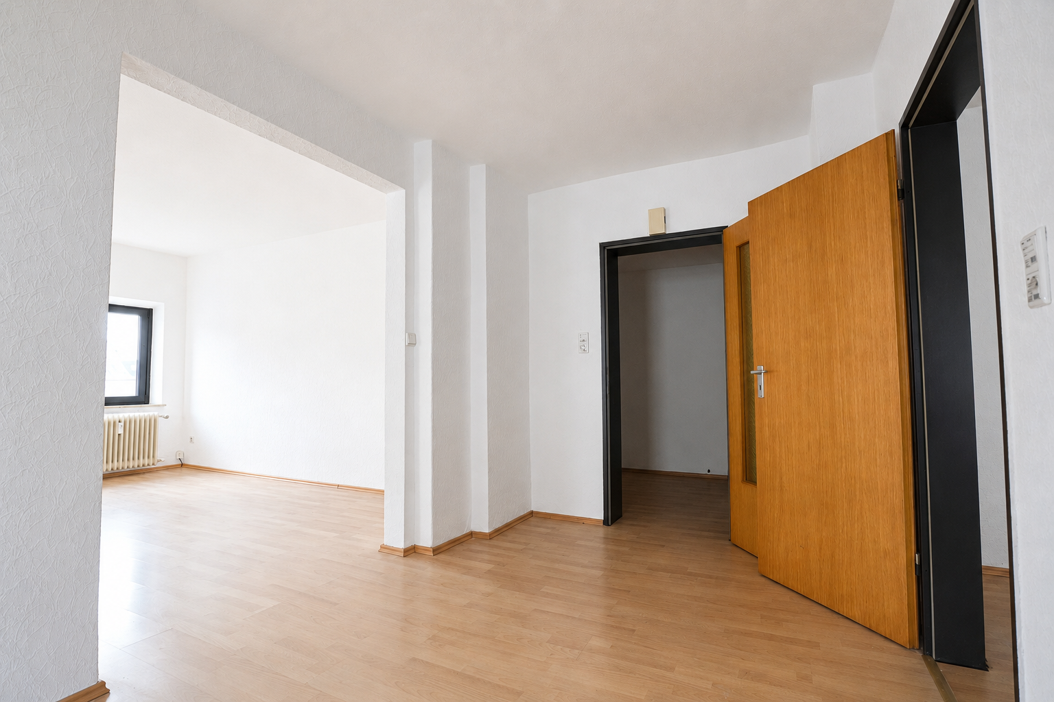 Ca. 80m² große 3-Zimmer-Wohnung mit offenem Wohn-/​ Essbereich und Tageslichtbad - Photo 5