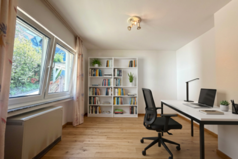 Mögliches Arbeitszimmer (KI-Generiert)