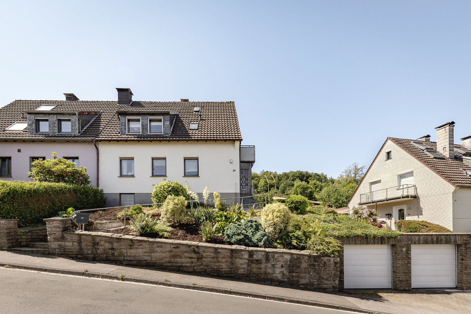 Wo Fernsicht beeindruckt und die Lage überzeugt: Einfamilienhaus mit großem Grundstück