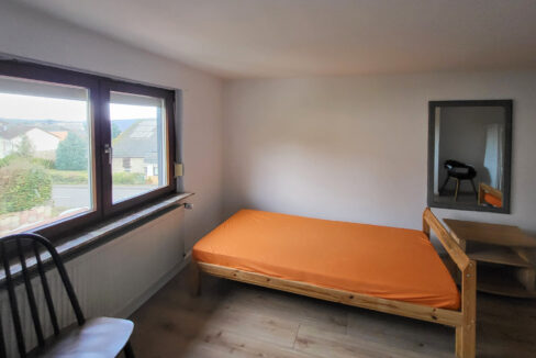 Zimmer 2 OG