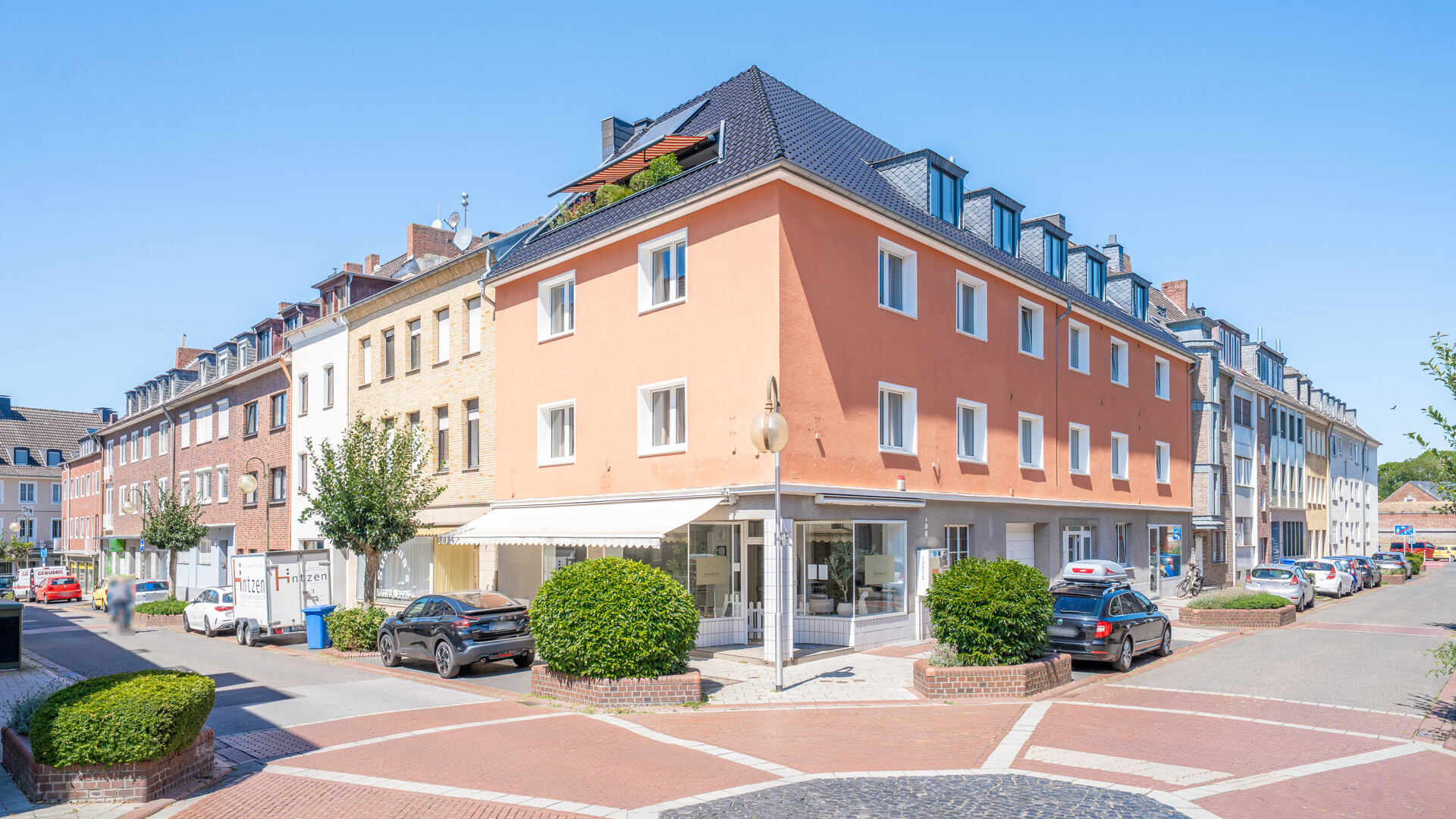 Top-Investment in Jülichs Bestlage: Renditestarkes Wohn-/Gewerbehaus – 708 m² Fläche – 7 Einheiten