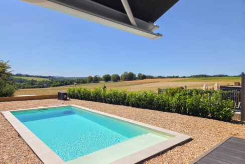 Pool mit Ausblick