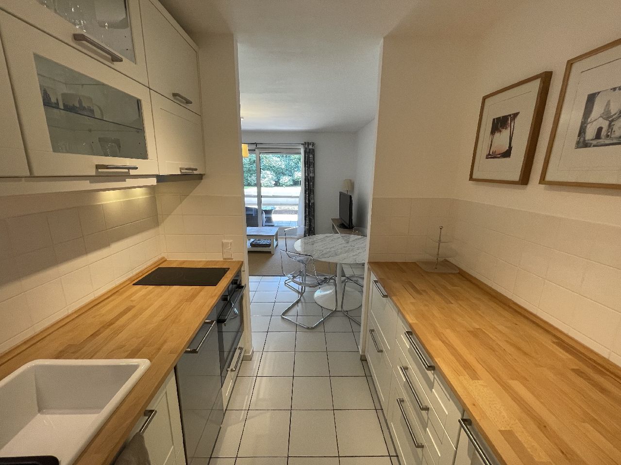 Düsseldorf-Niederkassel: Großzügiges möbliertes Apartment mit Terrasse! - Photo 3
