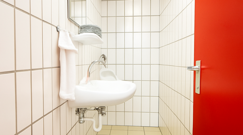 Toilette im Untergeschoss