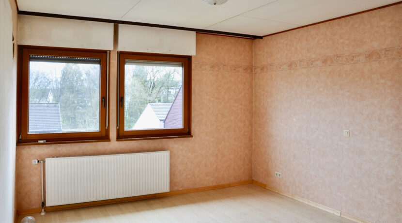 Schlafzimmer (EG)