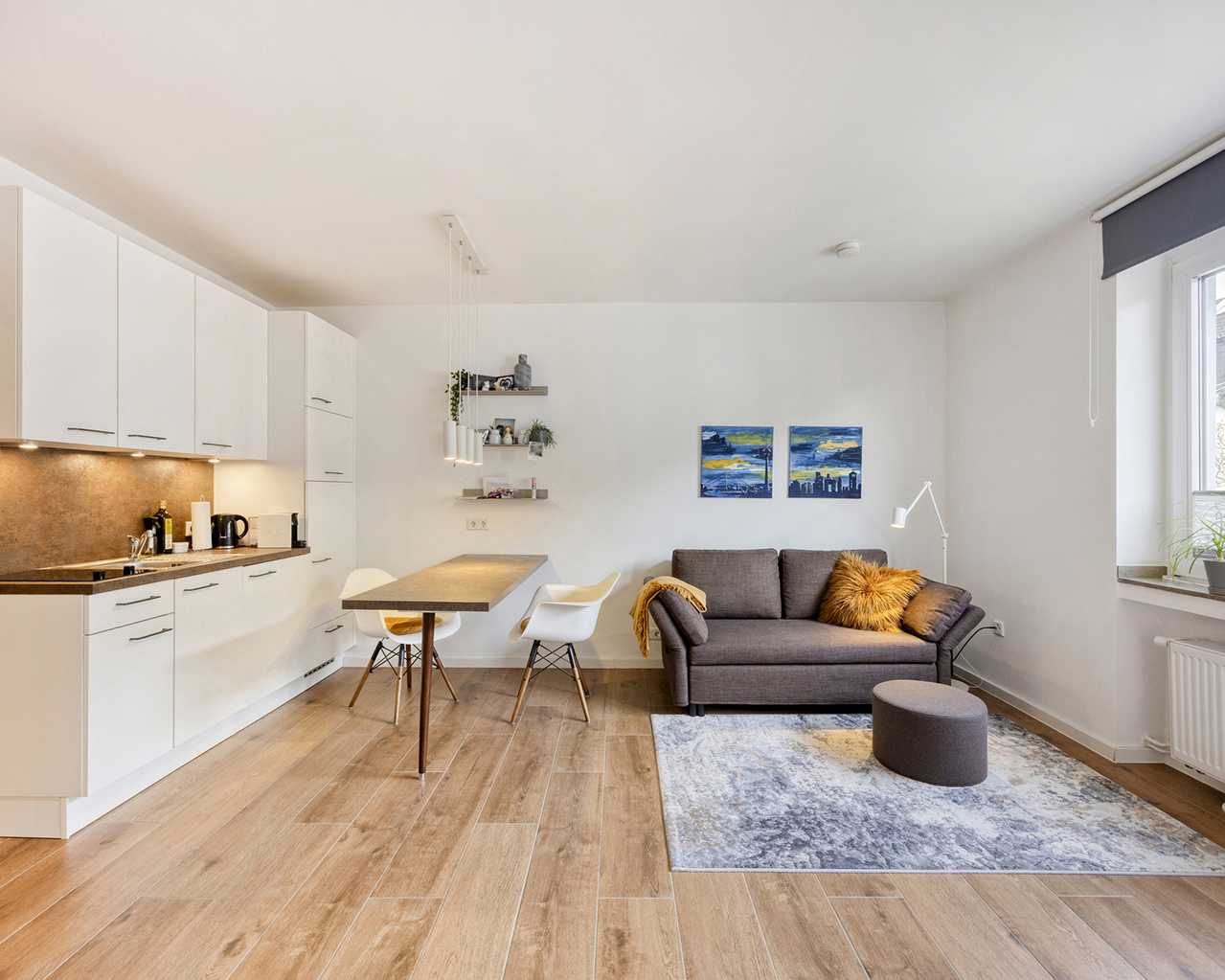 Vermietet, modernisiert, möbliert – Appartement in Düsseldorf-Pempelfort