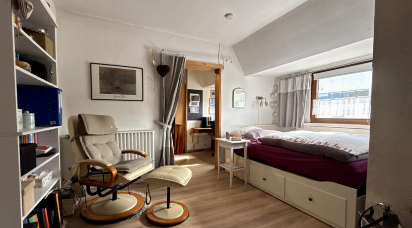 Schlafzimmer DG