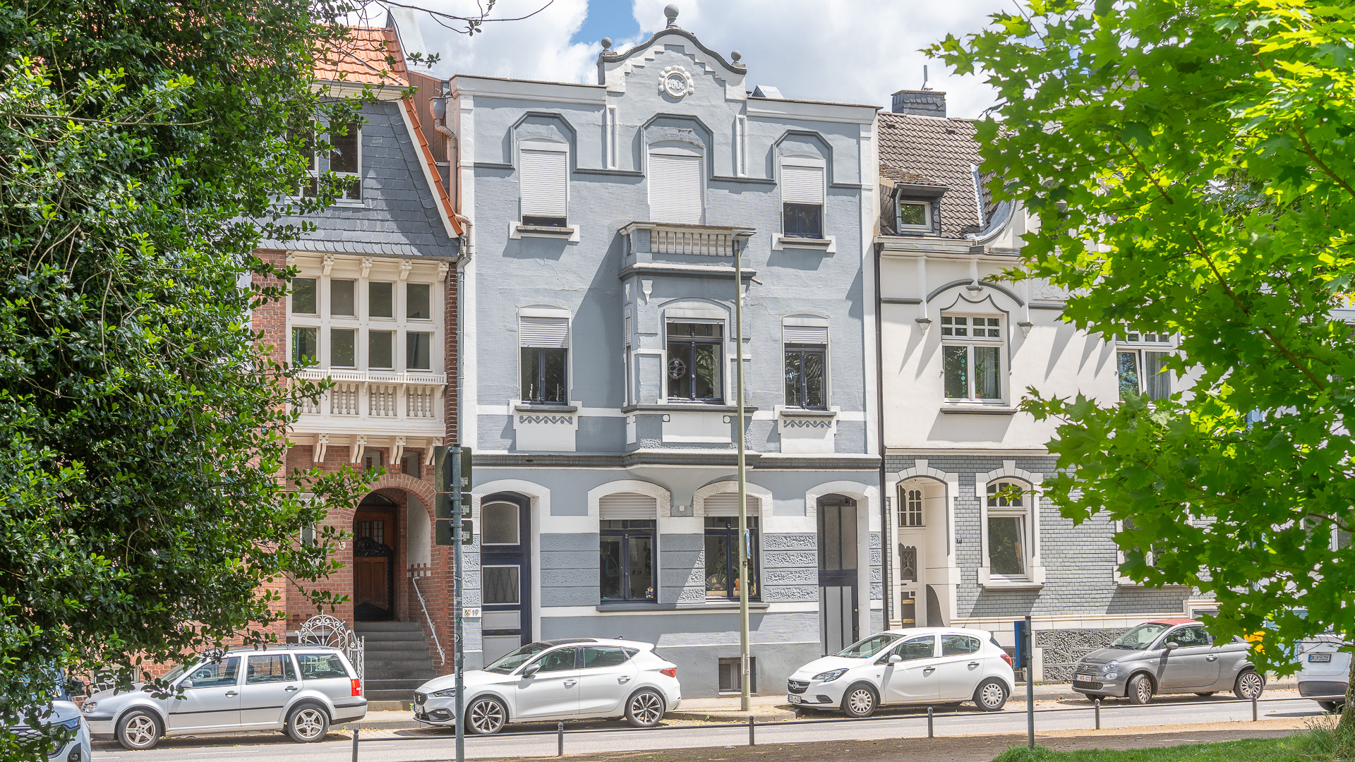 Charme trifft Flexibilität: Stadthaus mit idyllischem Garten und vielseitigen Nutzungskonzepten