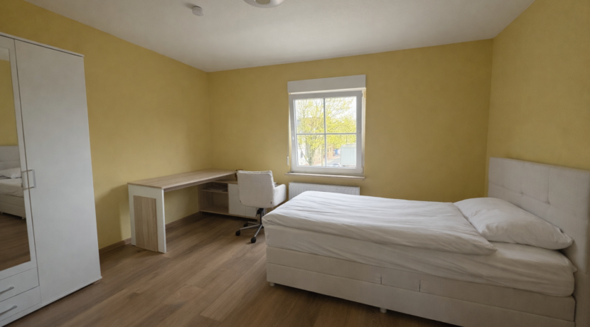 Schlafzimmer 1