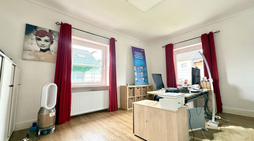 Büro/Kinderzimmer OG