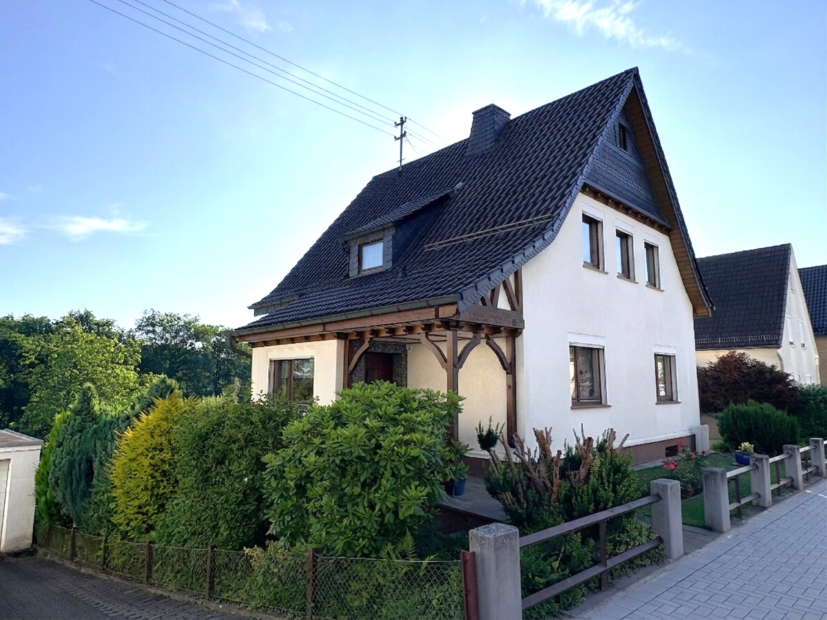 Gemütliches Einfamilienhaus mit Garten in begehrter Lage, mit toller Weitsicht!