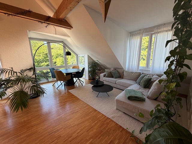 Attraktive, lichtdurchflutete Maisonette-Wohnung am Bunten Garten - Photo 2