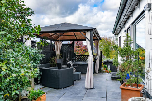 Süd-West- Terrasse