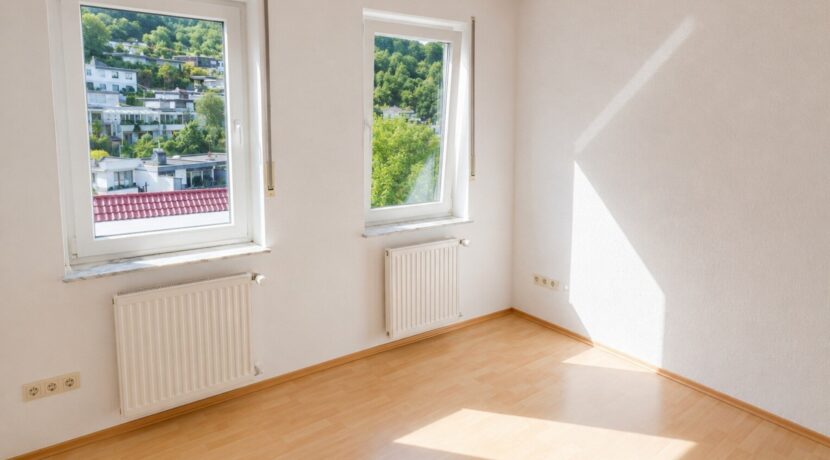 Zweites Schlaf-/Arbeitszimmer im DG (Foto II)