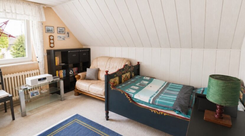 Zweites Schlafzimmer im DG