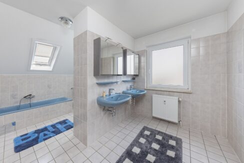 Hauptbadezimmer