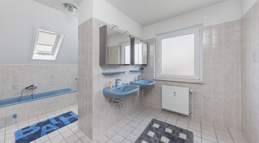 Hauptbadezimmer