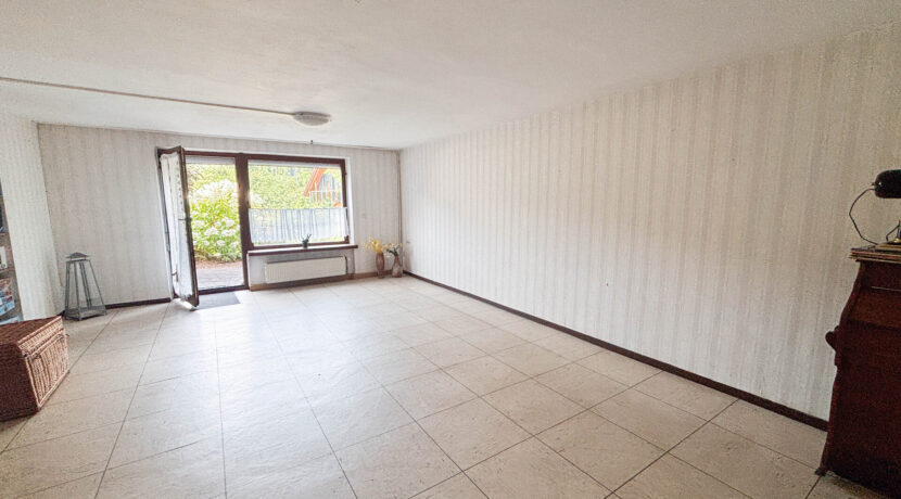 Wohnzimmer KG