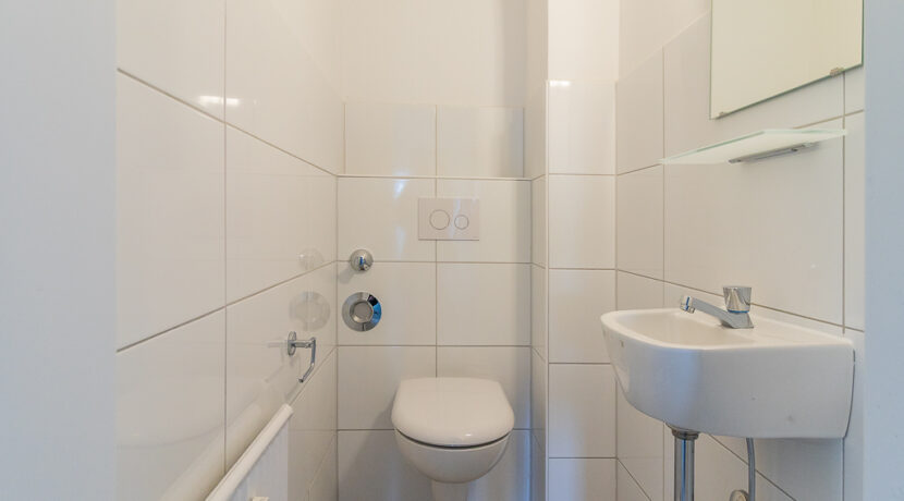 Gäste WC 3. OG mitte