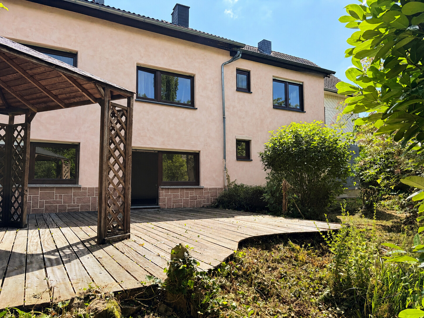 Barrierefreie Erdgeschosswohnung mit Sauna und großzügiger Terrasse nahe Hachenburg!