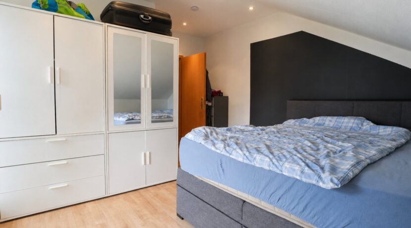 Schlafzimmer III