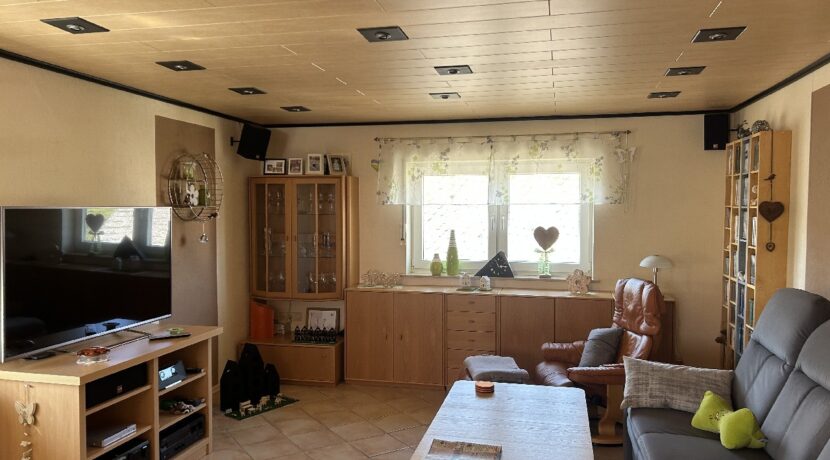 Wohnzimmer DG