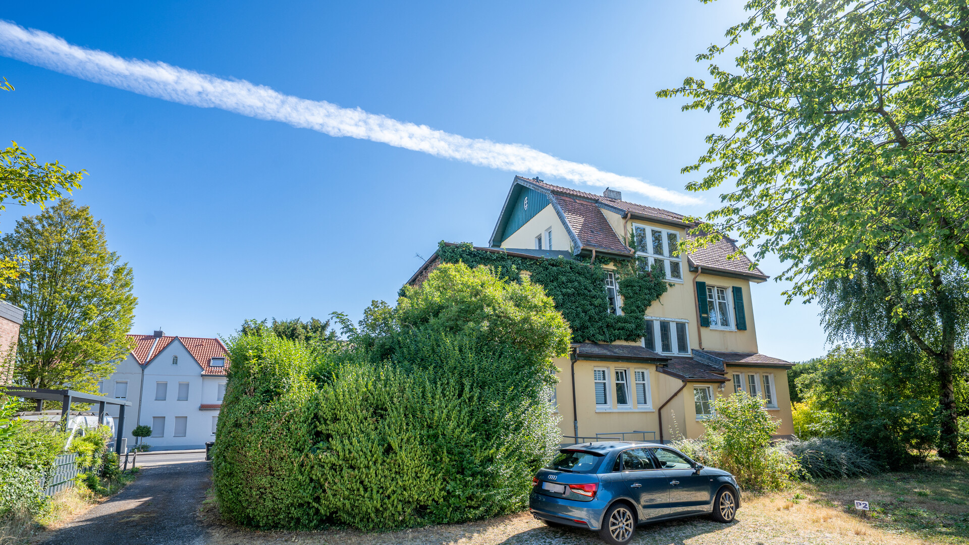 Top-Investment in Erkelenz: Denkmalgeschützte Villa mit 5 vermieteten Einheiten auf 1.100 m²