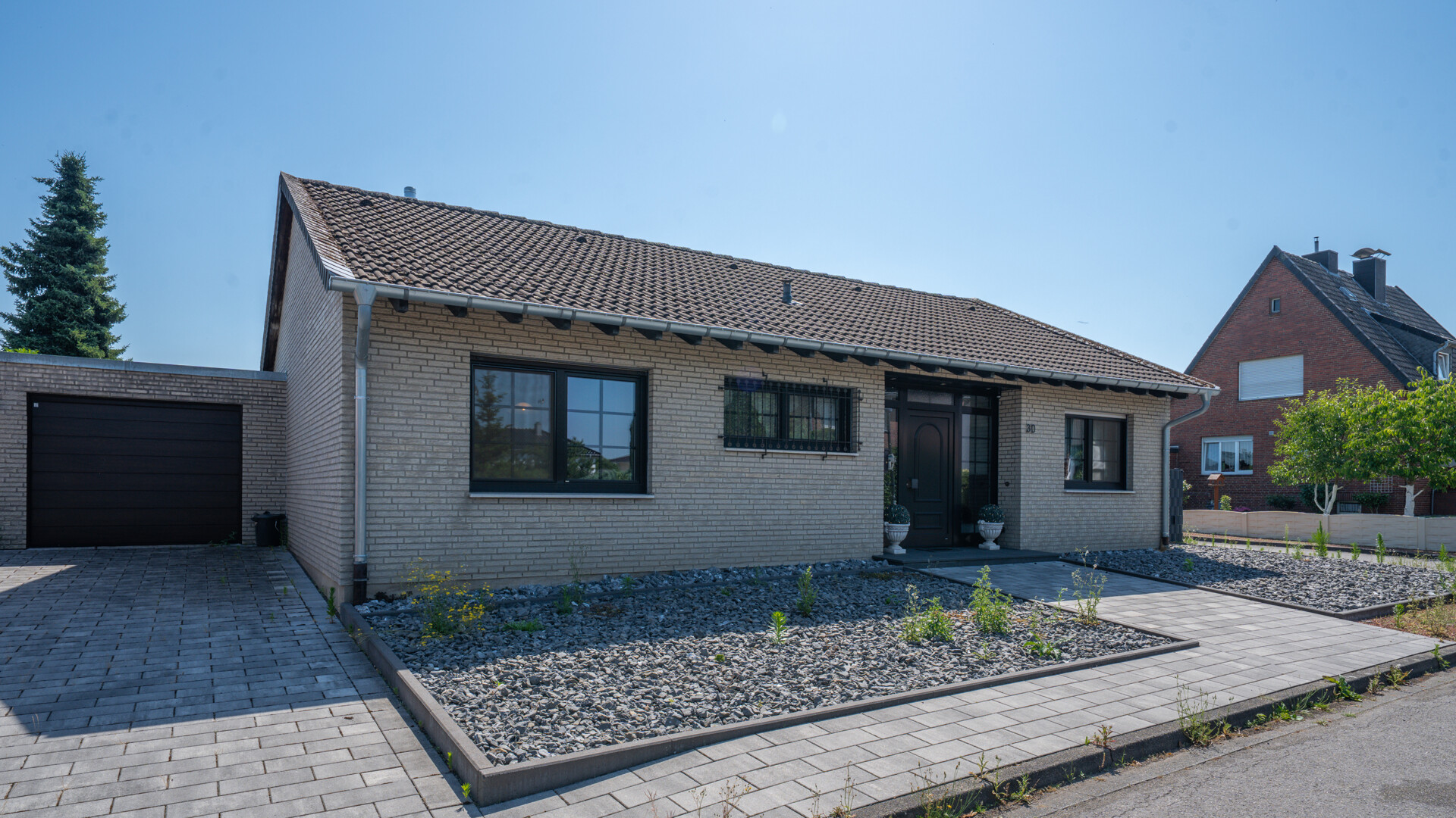 Wohnen auf einer Ebene: Gepflegter Bungalow mit sonnigem Garten & viel Privatsphäre