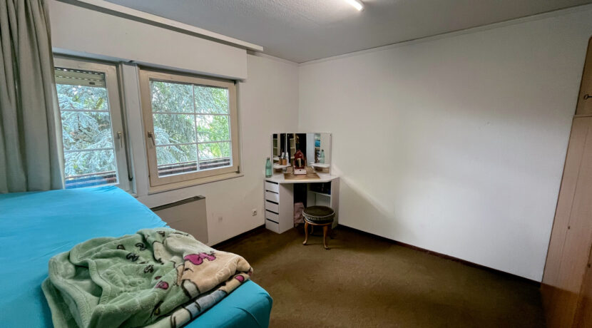 Schlafzimmer 1 (EG)