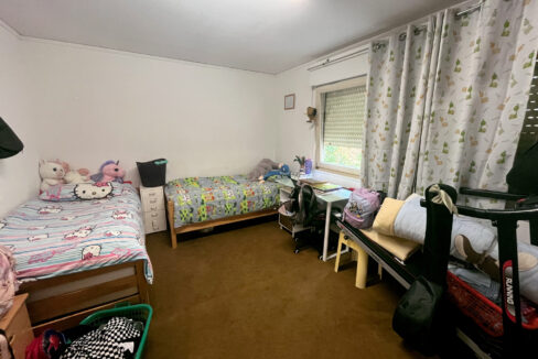 Schlafzimmer 2 (EG)