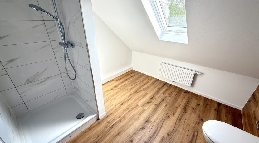 Badezimmer DG