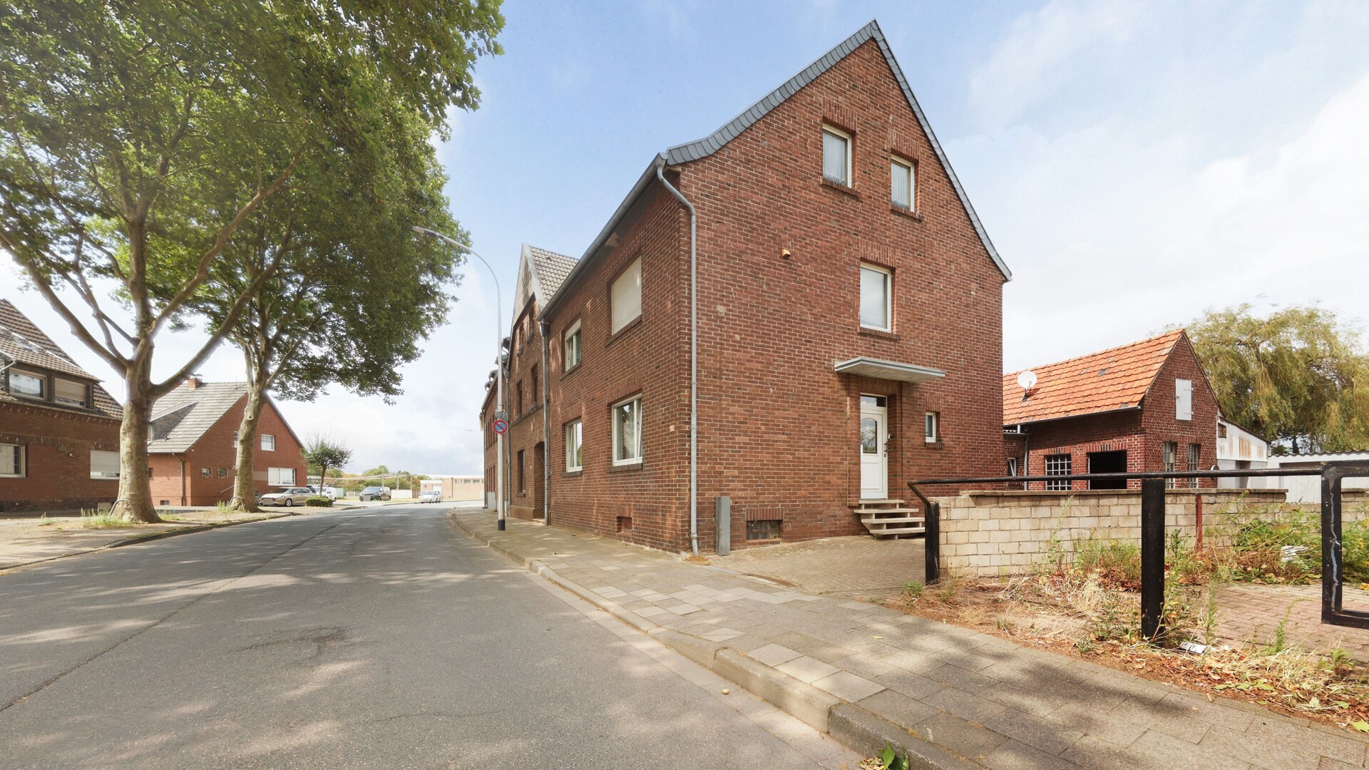 Raum für Träume & Entfaltung: Vielseitiges Reihenendhaus auf ca. 1.782 m² Traumgrundstück!