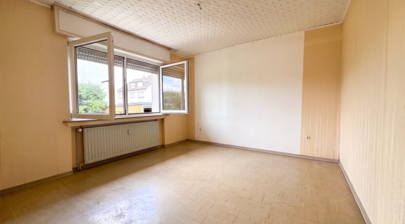 EG links Schlafzimmer