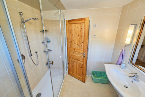 Badezimmer im DG