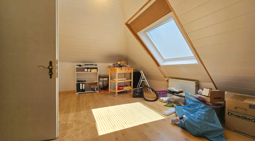 Schlafzimmer DG