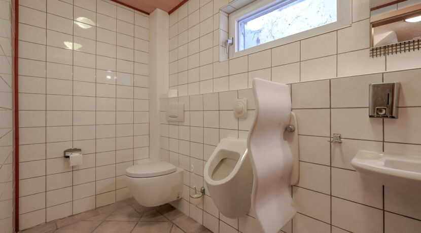 Herren-WC Untergeschoss
