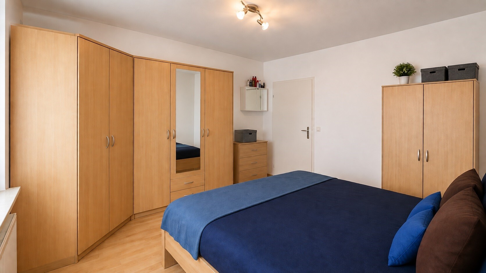 GEPFLEGTE 2- ZIMMER WOHNUNG IN GEFRAGTER KREFELDER LAGE ZU MIETEN!! - Photo 3