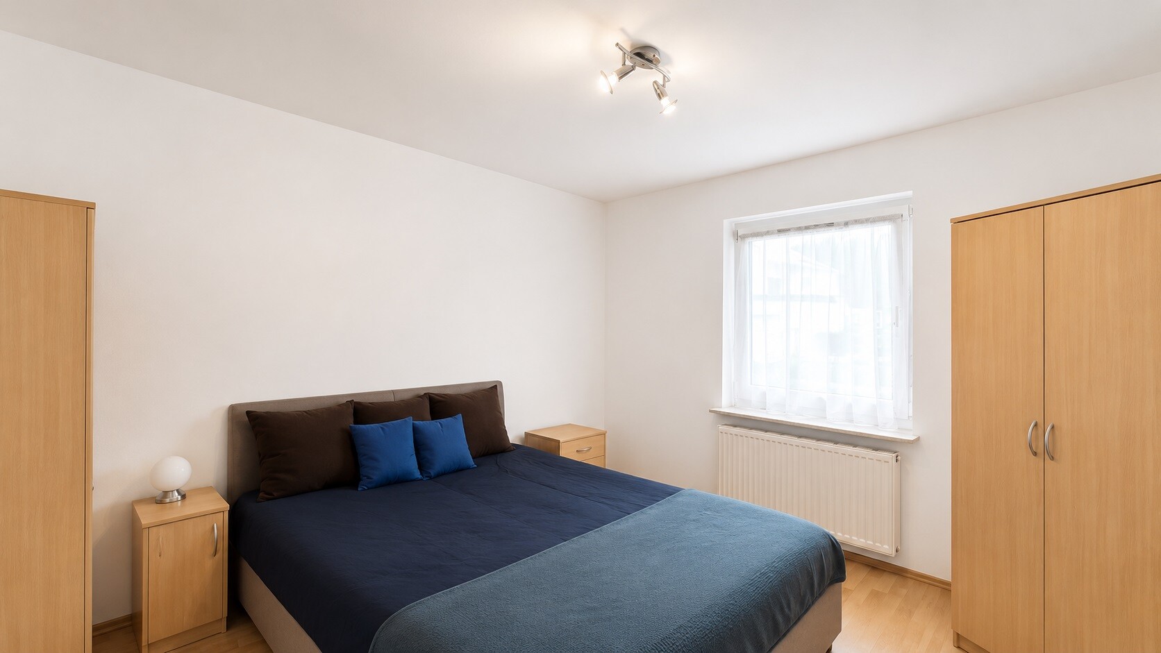 GEPFLEGTE 2- ZIMMER WOHNUNG IN GEFRAGTER KREFELDER LAGE ZU MIETEN!! - Photo 4