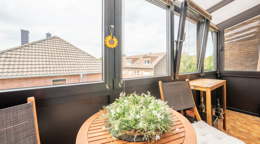 Überdachter Balkon