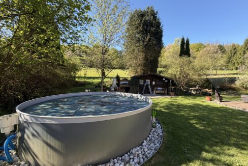 Garten mit unverbauter Aussicht