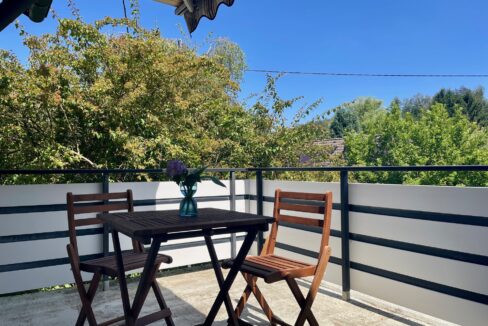 Terrasse mit Markise am Bad (EG)